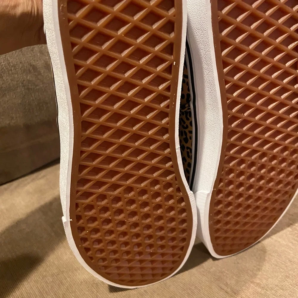 Cheetah print Womens Vans size 8.0 - Picture 4 of 5